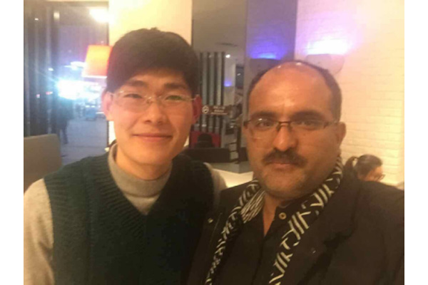 파키스탄 고객 타히르 라자 (Tahir Raza) 중국 섬유 방문